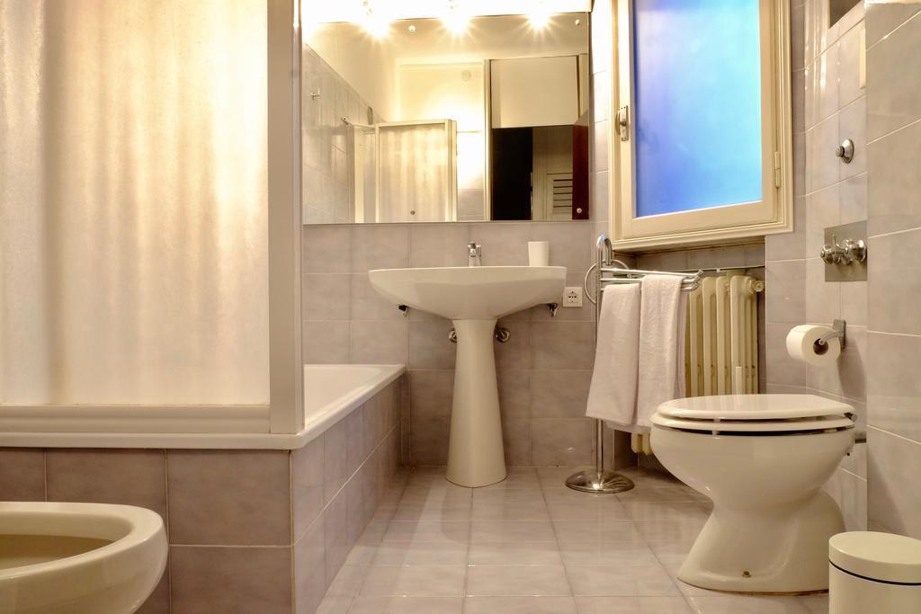 Andy'S Apartment เวนิส ภายนอก รูปภาพ